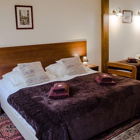 Royal Route 29 Comfort Rooms Krakow Exterior photo