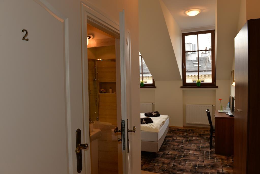 Royal Route 29 Comfort Rooms Krakow Exterior photo
