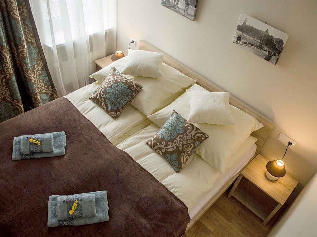 Royal Route 29 Comfort Rooms Krakow Exterior photo