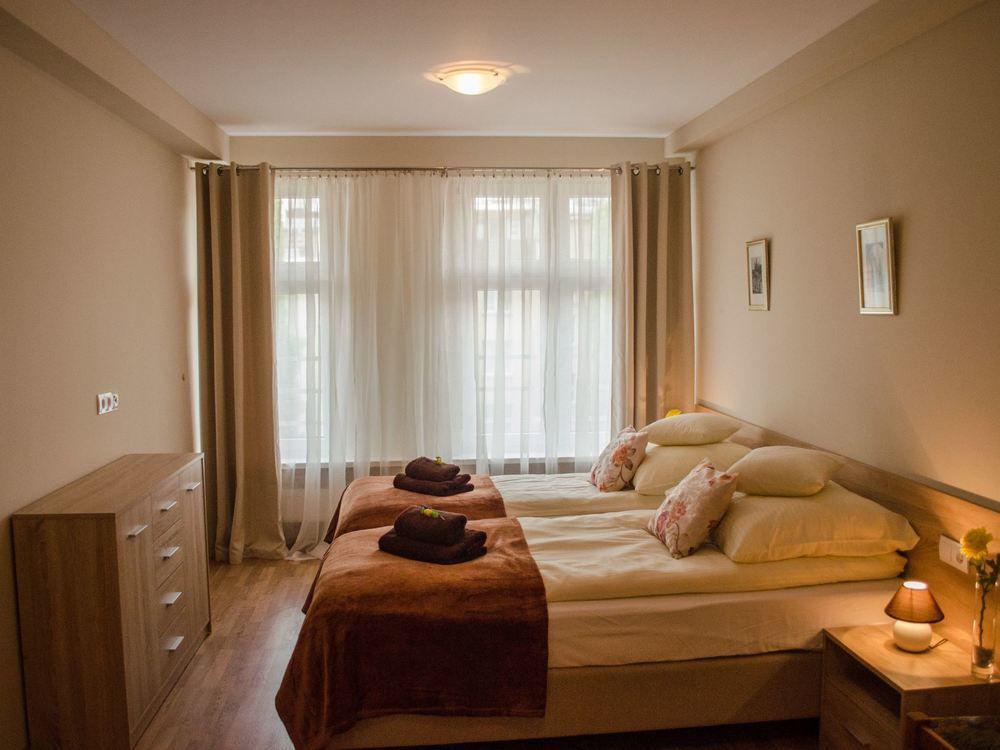 Royal Route 29 Comfort Rooms Krakow Exterior photo
